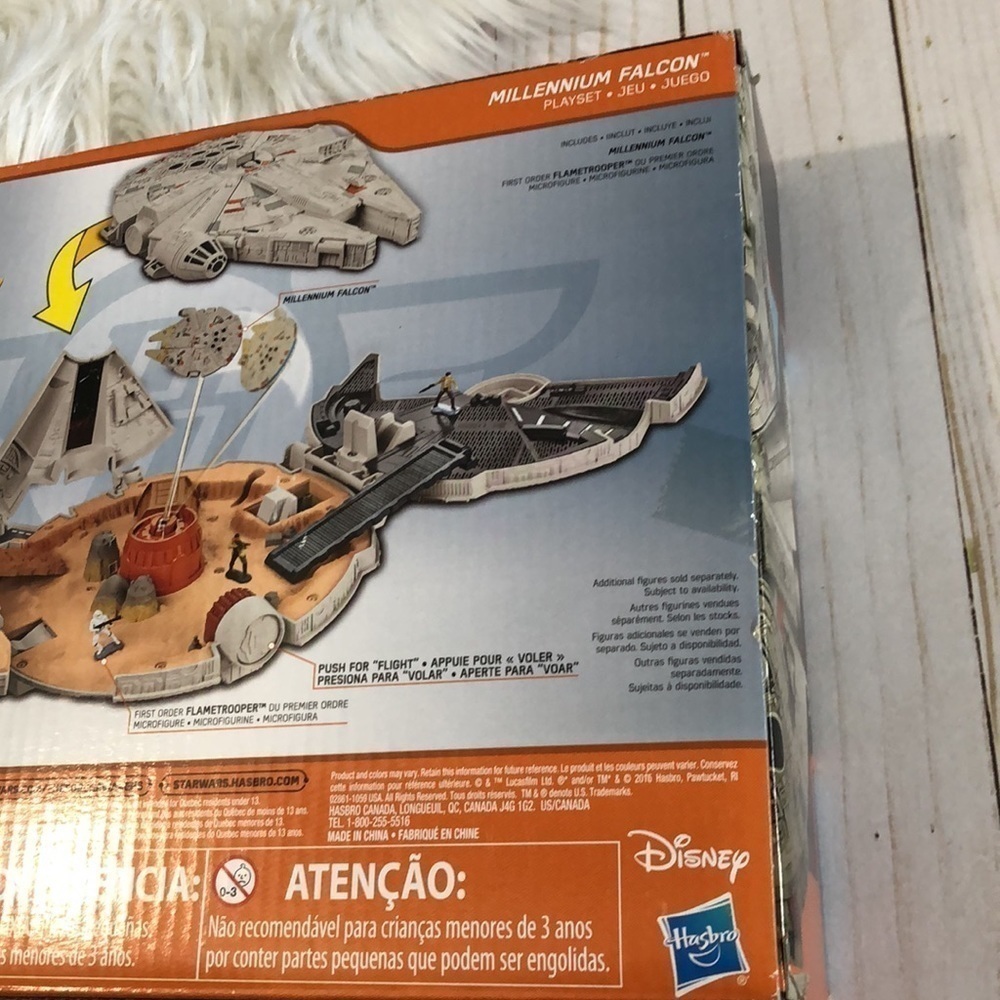 Star Wars The Force Awakens Micromachines Falcon Playset.  Sealed - Picture 6 of 7